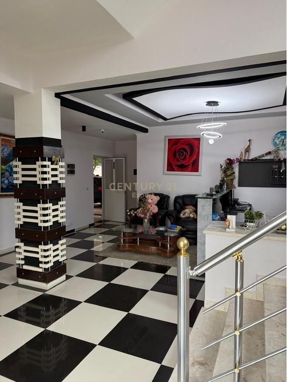 JAPIM ME QIRA HOTEL BAR RESTAURANT! 3,500 € /Muaj