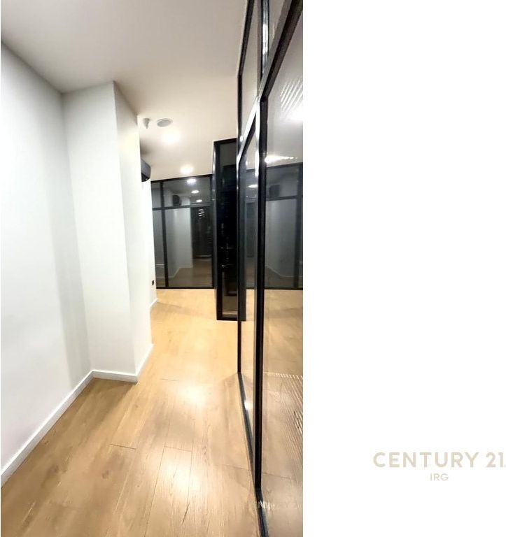 ZYRE ME QERA OPEN SPACE TE HILTON, PRANE DELIJORGJIT!