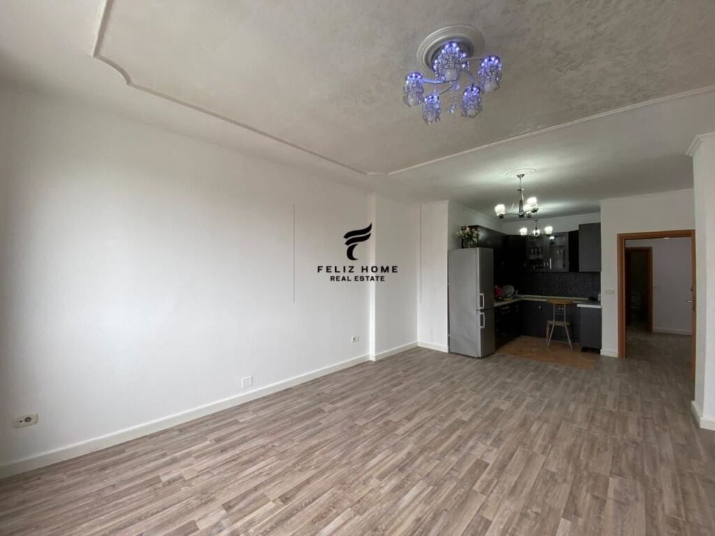 ZYRE ME QERA 143M2 ISH EKSPOZITA 150.000 LEKE