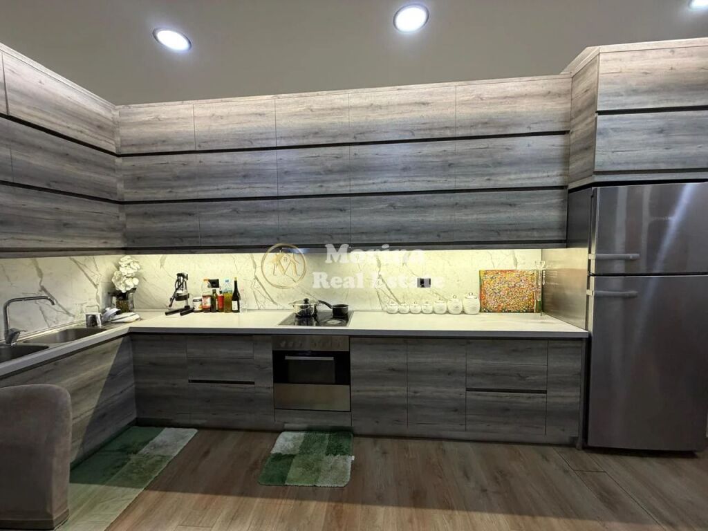 Vendita | Appartamento 2 + 1 | Via Luigj Gurakuqi/ Comune di Parigi | 309000 €