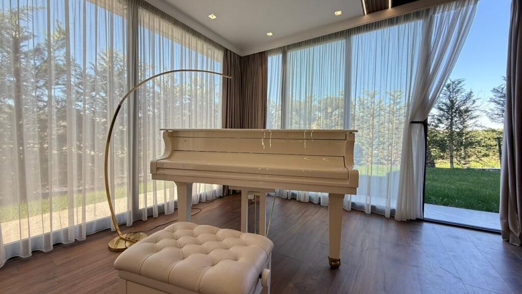 Super Apartament Luksoz 3+1 me Qira – Zonë Rezidenciale pranë TEG