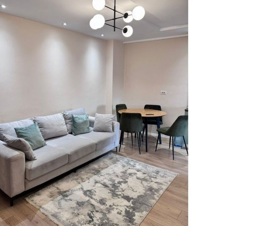 Shitet aparament 1+1 ne Selite