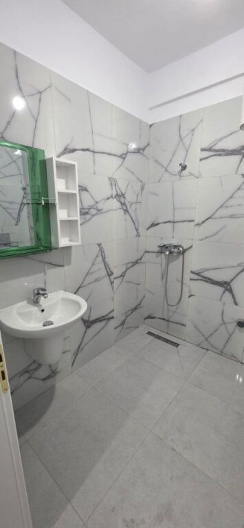 Jepet Me Qera Apartament 1+1+1 Ballkon