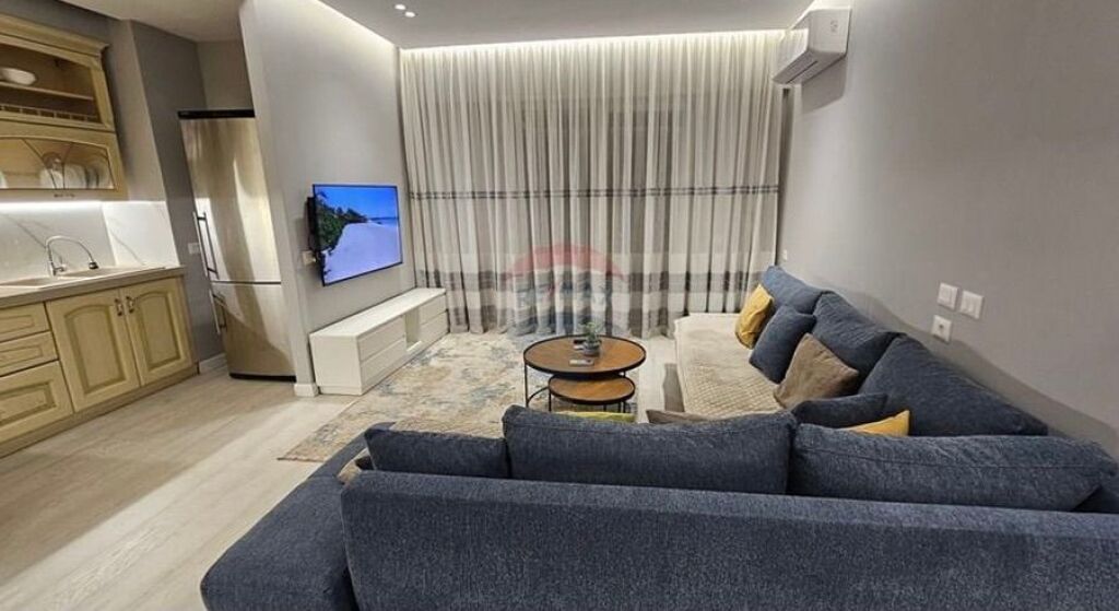 Shitet Apartament 2+1+2 tek rruga e Barrikadave ID: 530571006-4