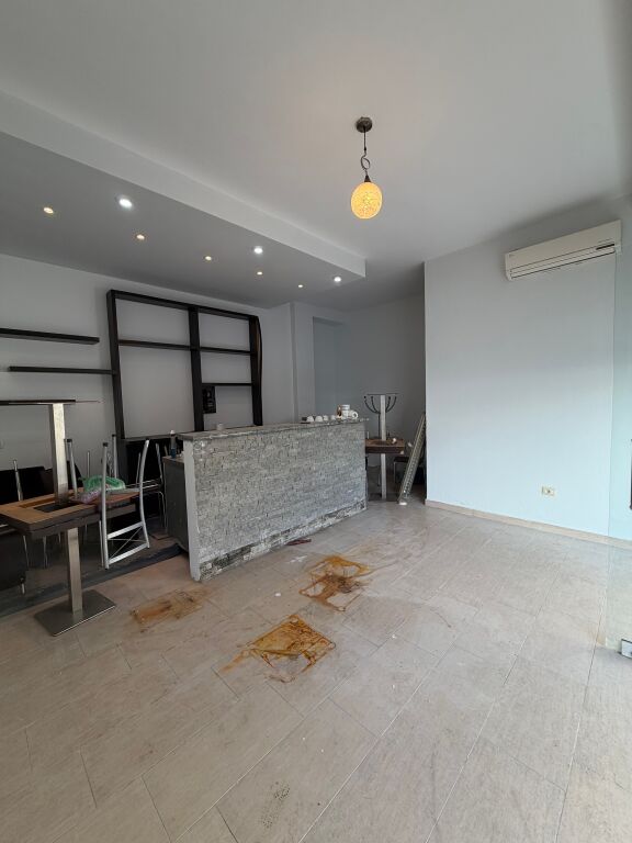 Dyqan me qera plazh durres