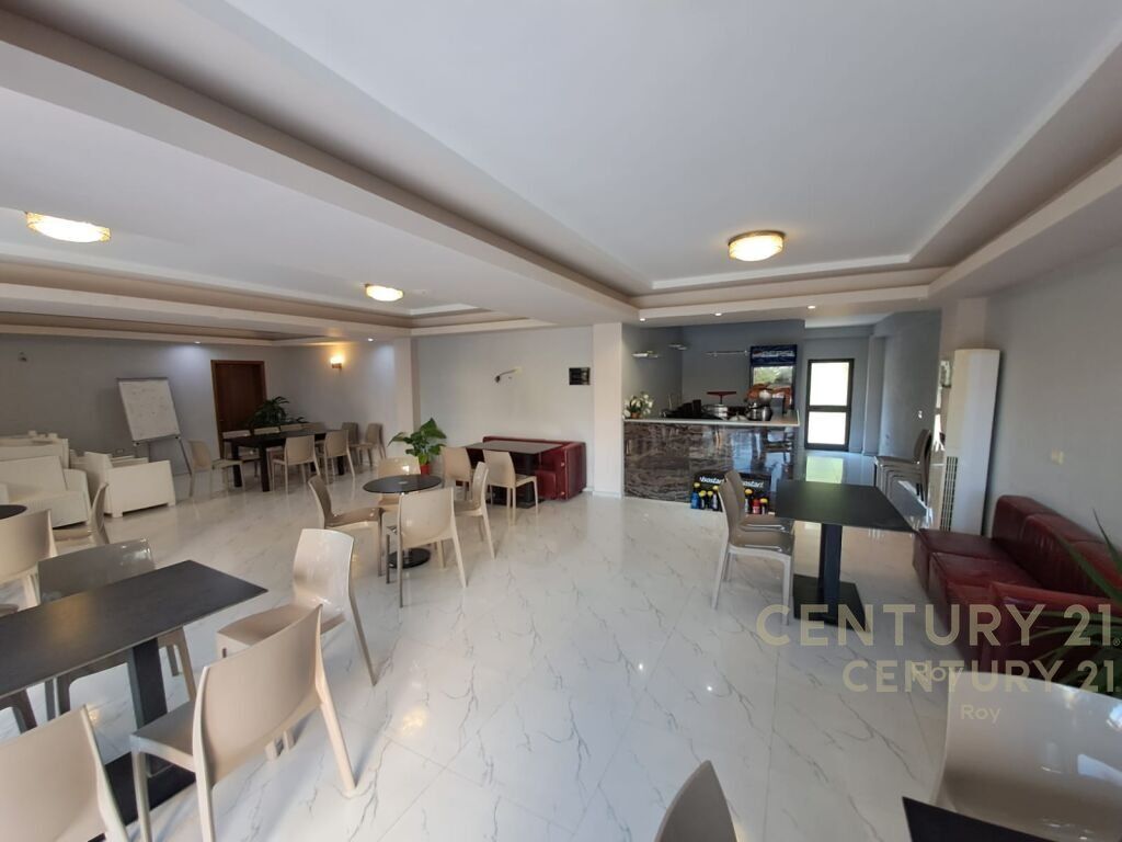 SHITET HOTEL ME 31 DHOMA NE GOLEM! 2,000,000 € Sip. Totale  1450m2