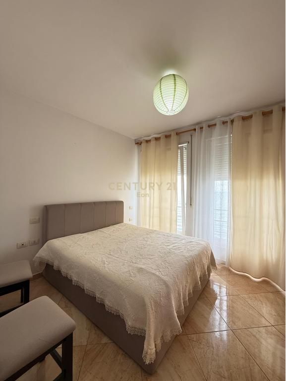 Apartament 2+1 Me Qira në Plazh, Durrës !!