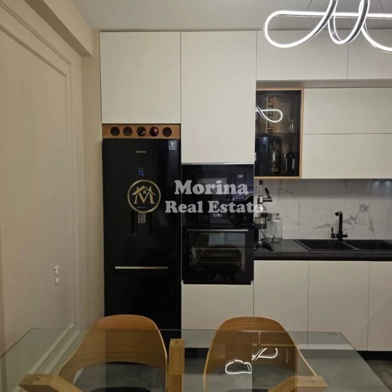 Shitje | Apartament 2 + 1 | Komuna e Parisit | 380000 €
