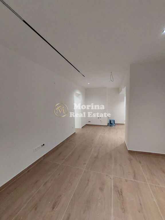 Qera | Ambjent Biznesi | Rruga Bardhyl | 500 €/muaj