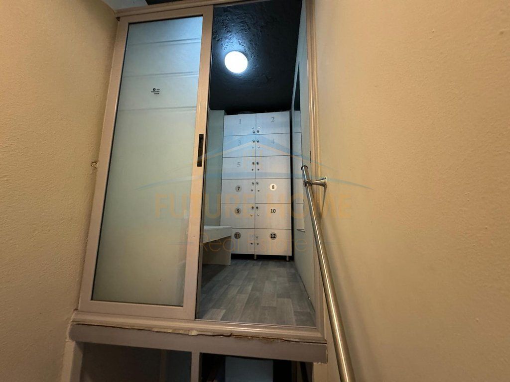 Locale commerciale in vendita