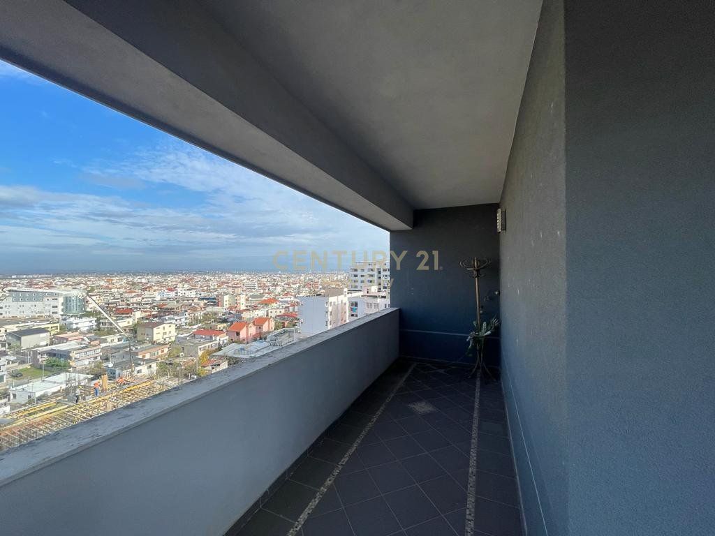 Jepet me qira apartament 2+1 te zona Ujesjellesit.