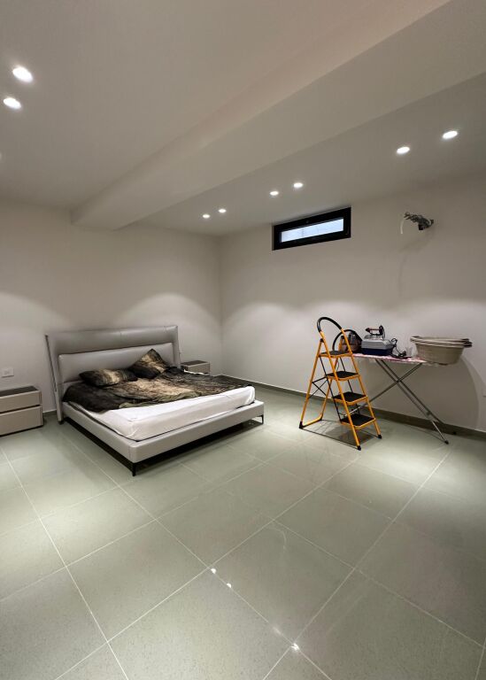 Vilë Rezidenciale – Vile Roses, Farkë