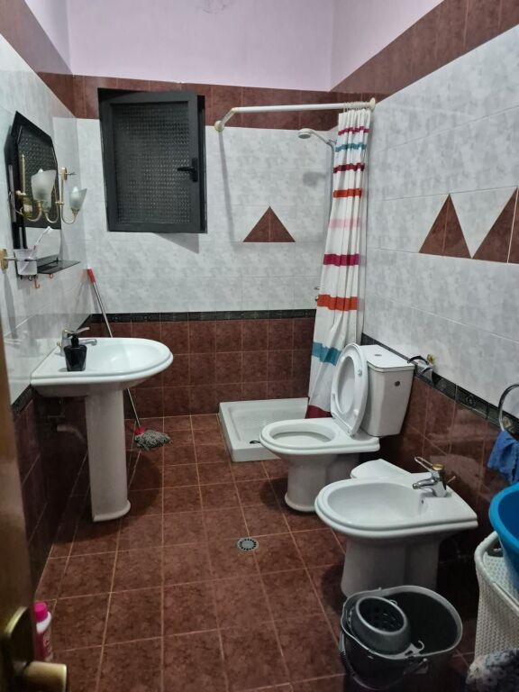 Appartamento 1+1+ Veranda+ Parcheggio A 21 Dhjetori