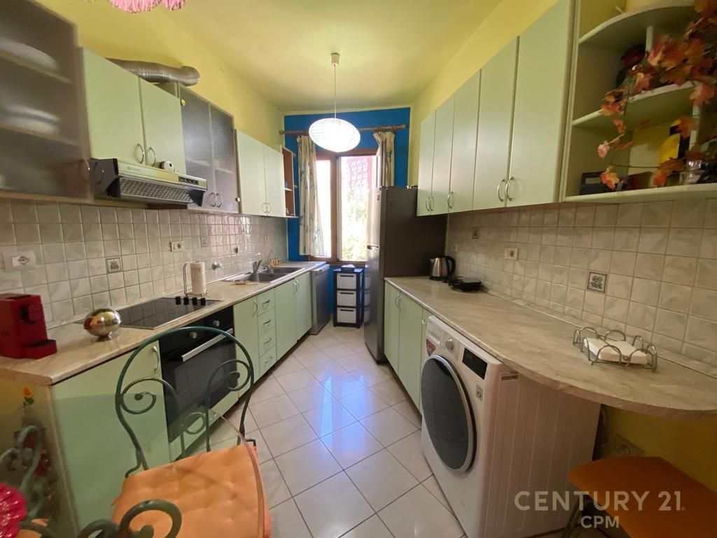 TEK STADIUMI DINAMO JAPIM ME QIRA APARTAMENT 2+1+DEPO DHE KUZHINE ME VETE 750 € /Muaj