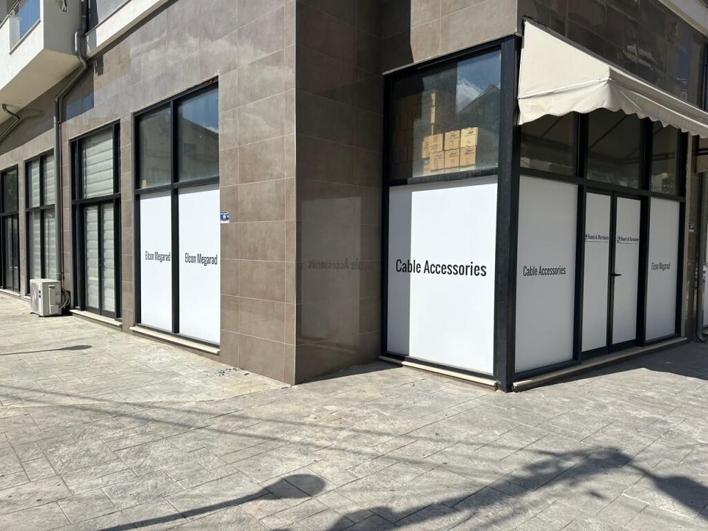 Negozio / Locale di Servizio in vendita 📍Municipio di Parigi – Kika 3