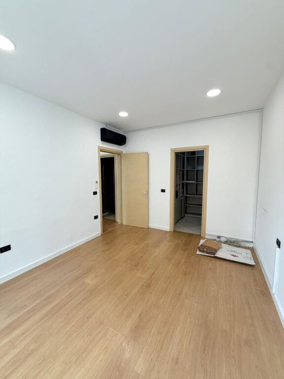 UFFICIO IN AFFITTO PRESSO IL COMPLESSO DELIJORGJI