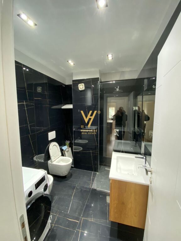 SHITET APARTAMENT 2+1+2+BLK TE KOMUNA E PARISIT 260.000 EURO