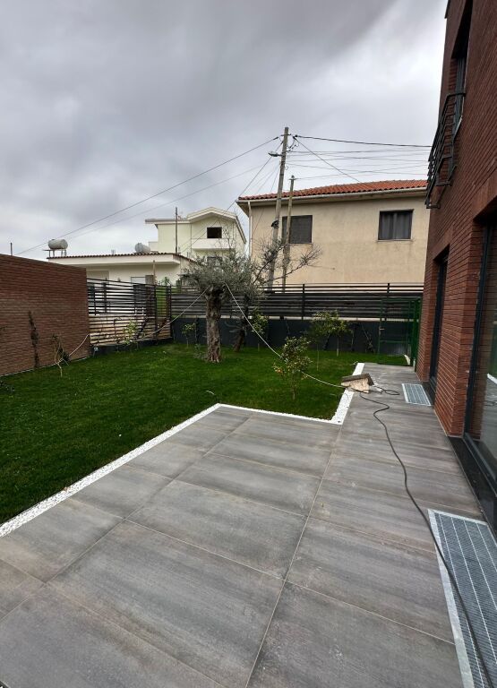 Vilë Rezidenciale – Vile Roses, Farkë