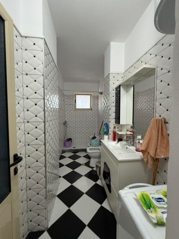 Apartament 2+1 në Astir te Vila L me 500€ mob.modern