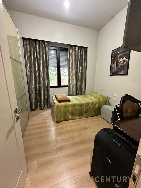Apartament 3+1 Shitje në Liqeni i Thatë! 320,000 €