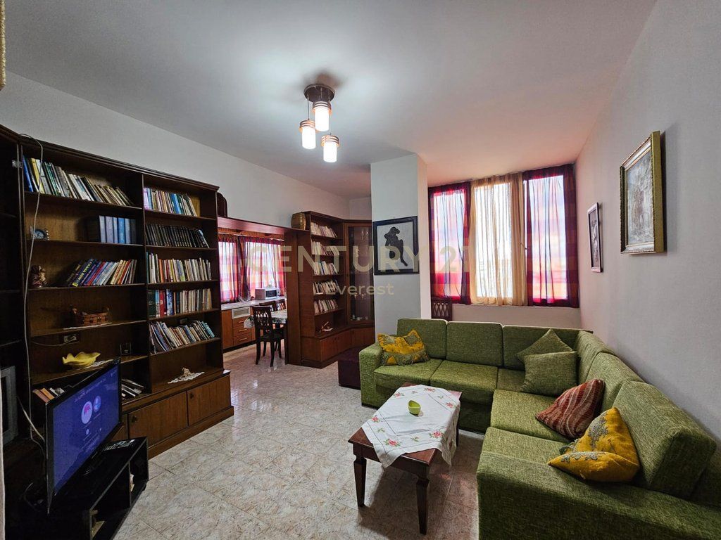 AFFITTASI APPARTAMENTO 2+1 PRESSO LA VIA KAVAJES