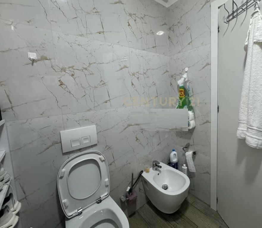 APARTAMENT 2+1+2 NE SHITJE TE LIQENI I THATE