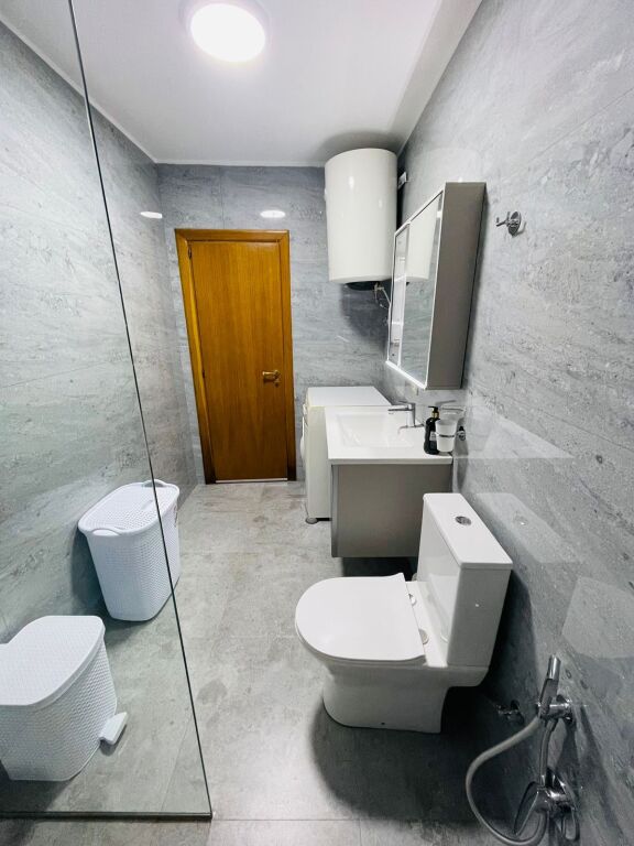 At GARDA For Rent: 2+1 +1 Parking Spot  (near XHEKO IMPEEIAL  - 4th floor - 700€ - Area 80m² || Fully furnished with everything Perfect location