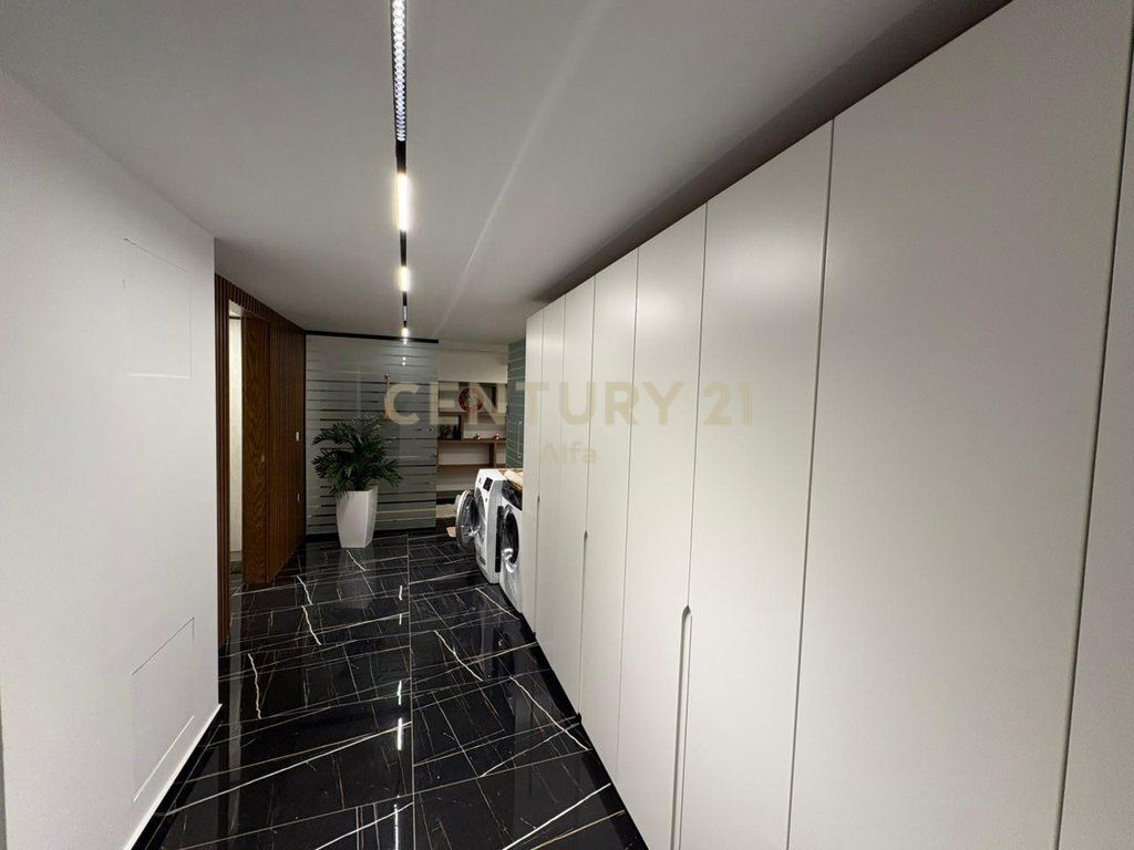 JEPET ME QIRA APARTAMENT 2+1 – ISH FUSHA E AVIACIONIT! 700 € /Muaj