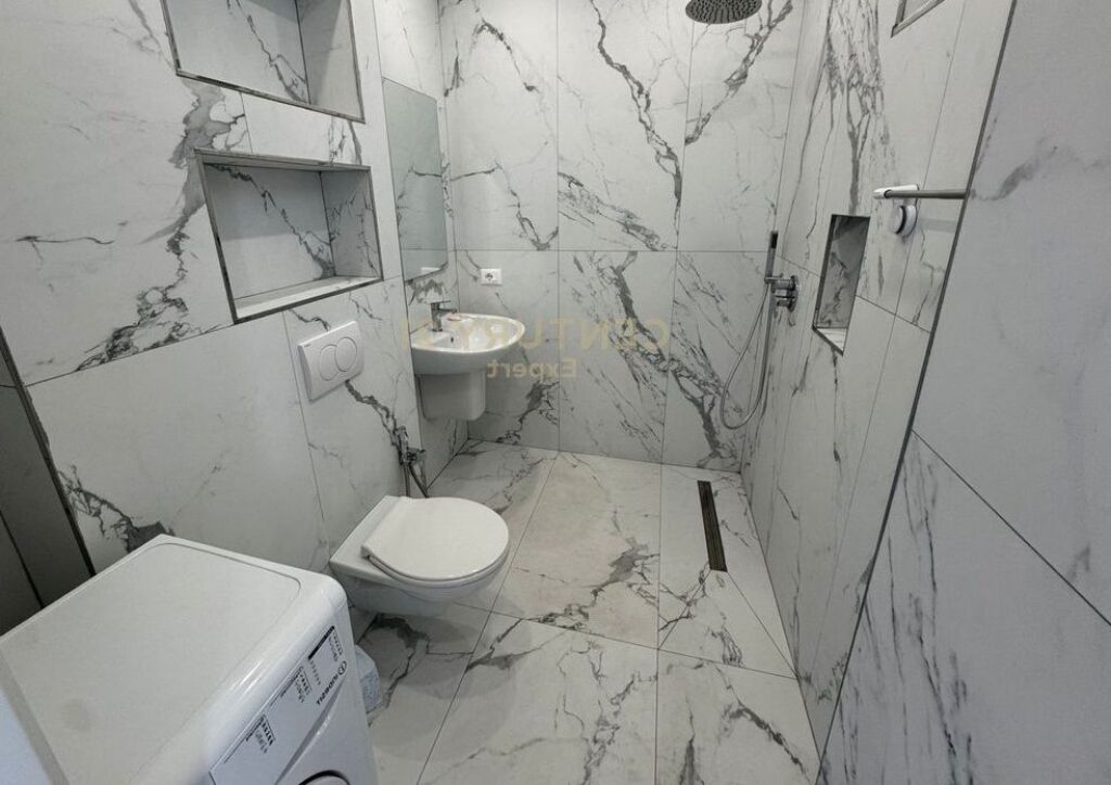 Jepet me qera 1+1 tek Ferit Xhajko