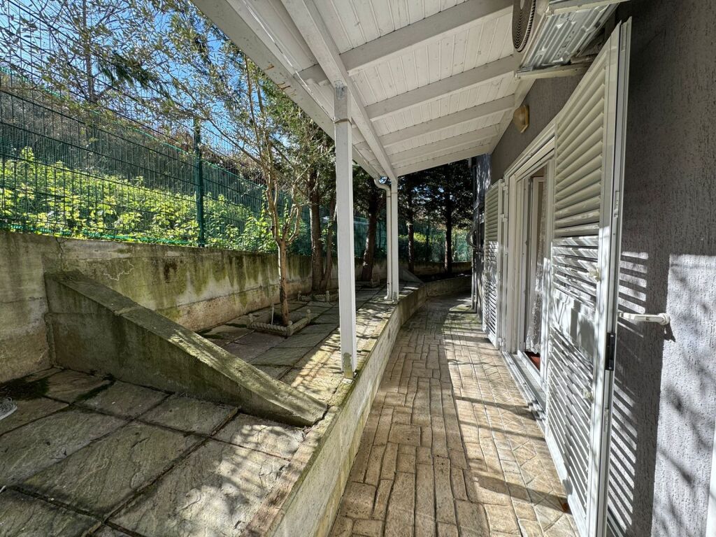 For rent 2+1+ veranda Liqeni i Thate 75,000 leke