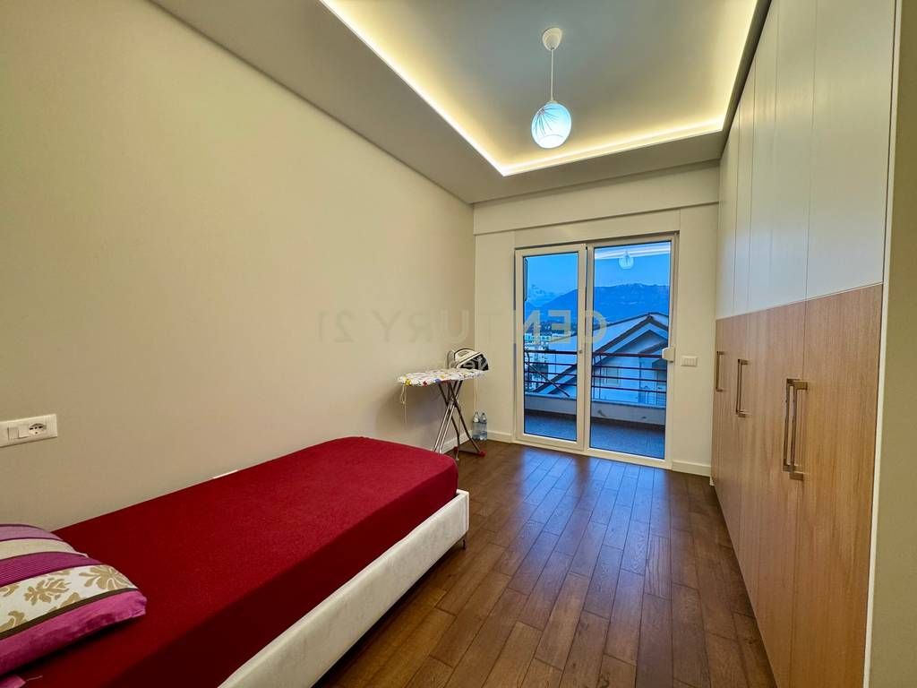 SHITET APARTAMENT 3+1+2 🅿️ LIQENI I THATE FZ