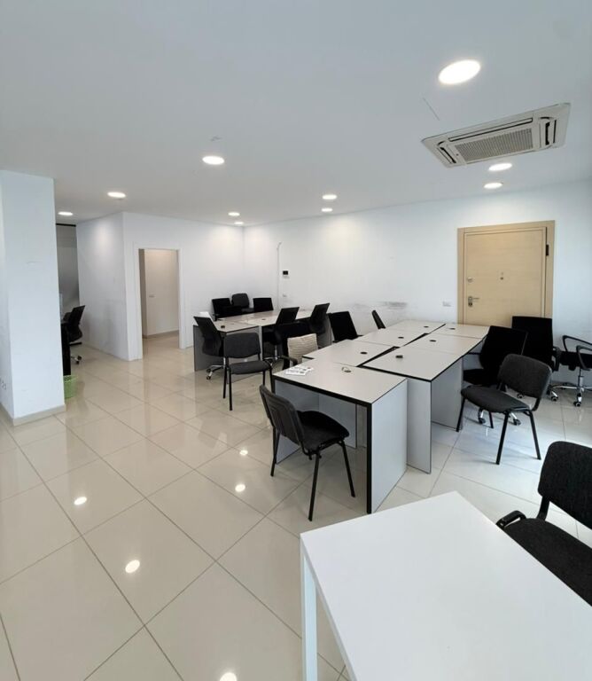 UFFICIO IN AFFITTO PRESSO IL COMPLESSO DELIJORGJI