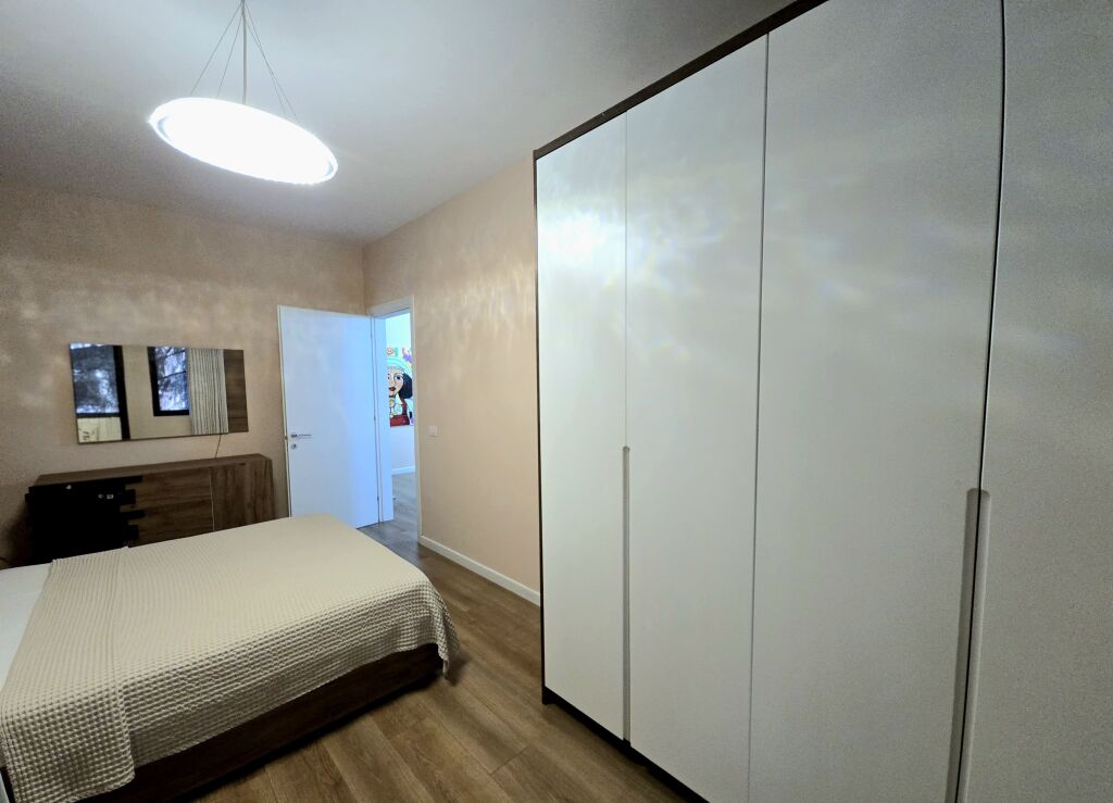 Apartament me Qera Tek rruga Barrikadave 1+1