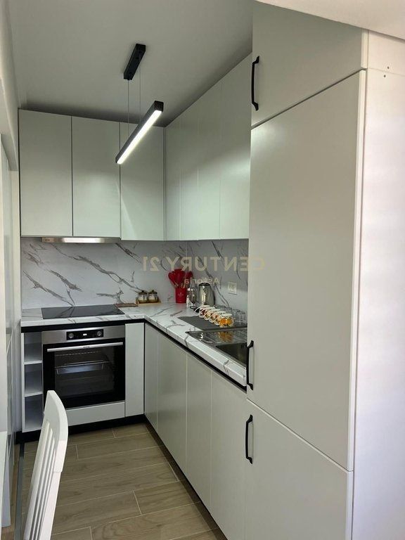 Jepet me qera 2+1 stadium dinamo