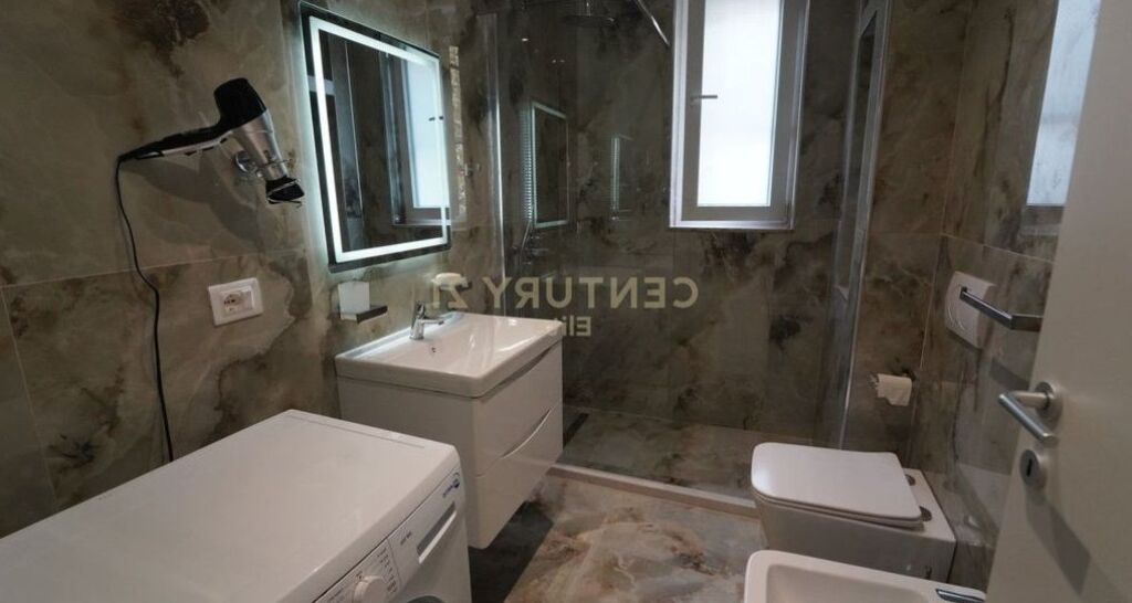 1+1 for rent in front of the Medreses