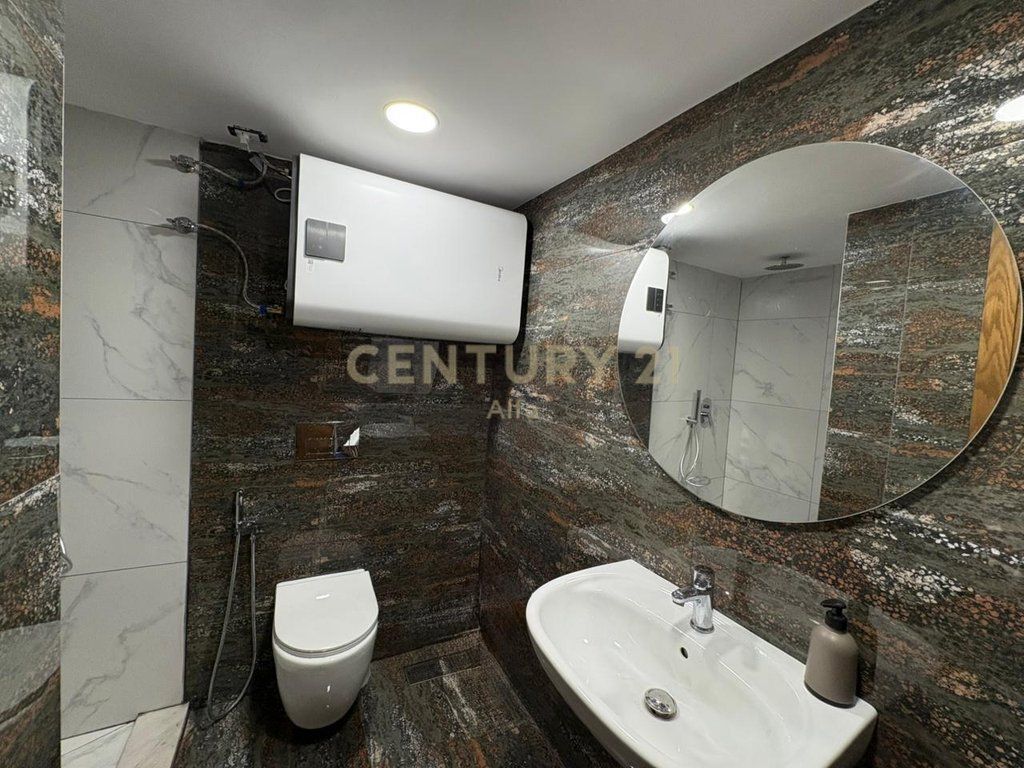 JEPET ME QIRA APARTAMENT 2+1 – ISH FUSHA E AVIACIONIT! 700 € /Muaj