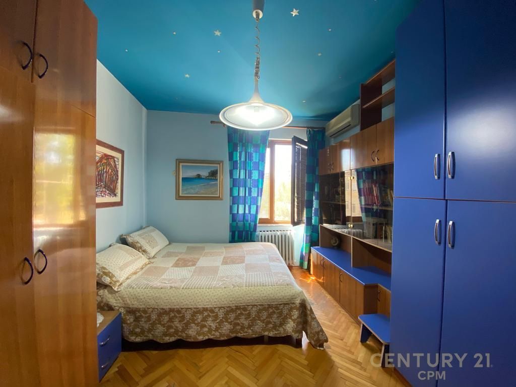 JEPET ME QERA APARTAMENT 2+1 ME DEPO TEK STADIUMI DINAMO