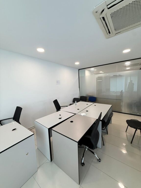 UFFICIO IN AFFITTO PRESSO IL COMPLESSO DELIJORGJI