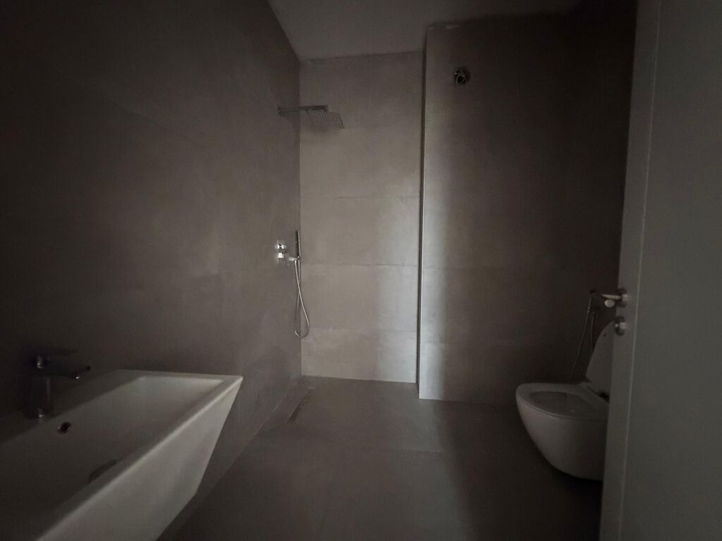 SHITET APARTAMENT 3+1+2 DIELLON RESIDENCE , PASMUQAN