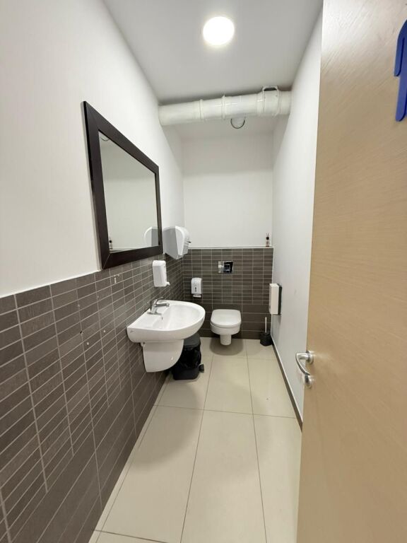 UFFICIO IN AFFITTO PRESSO IL COMPLESSO DELIJORGJI