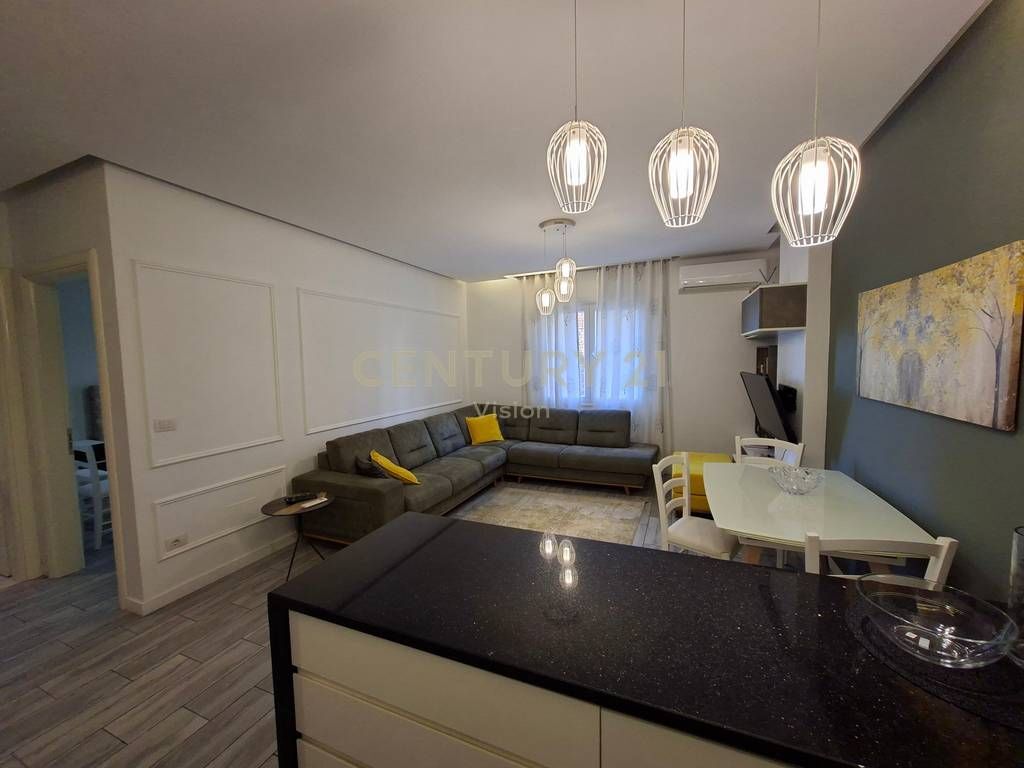 APARTMENT 2+1+2 FOR SALE AT RESTAURANT TRADITA IN SHKODER