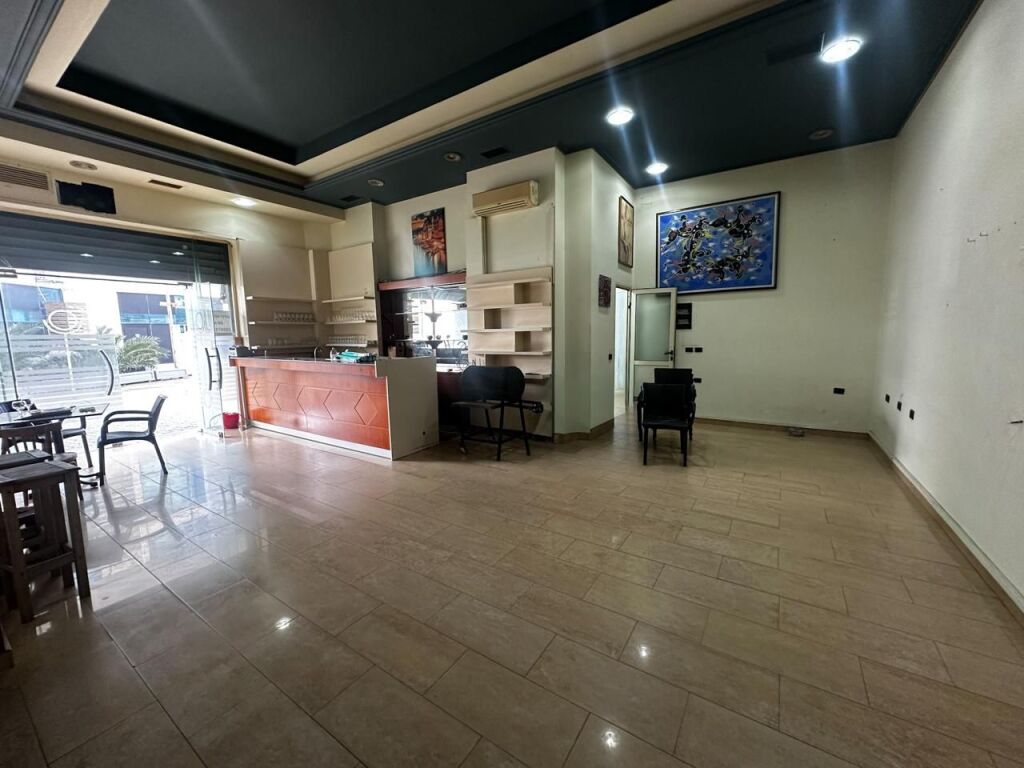 FOR RENT 700 € – BAR IN VLORË NEAR KFC