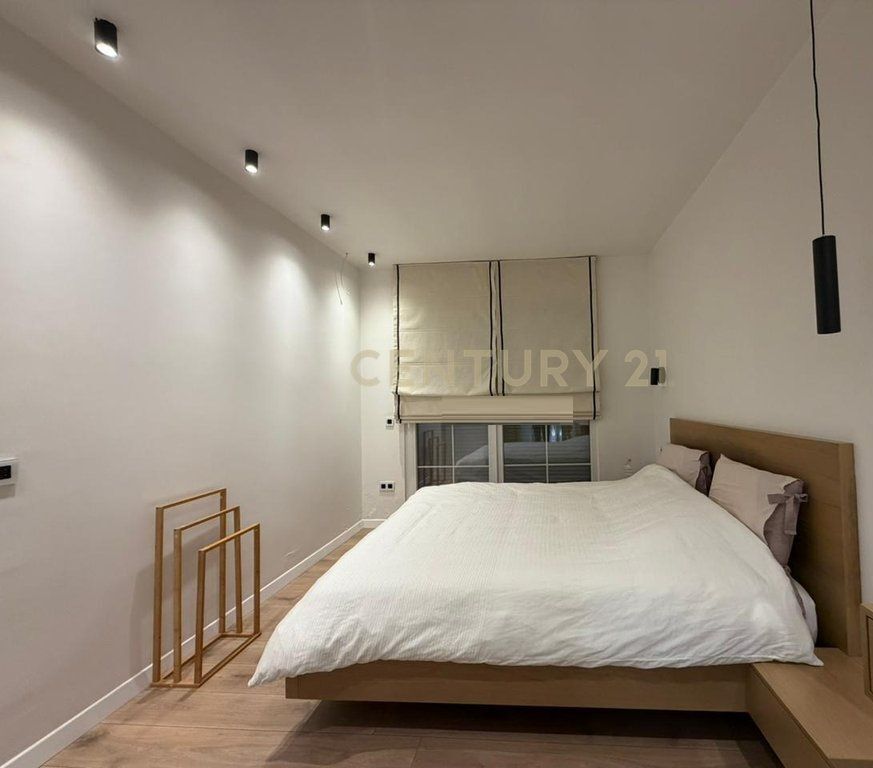 SHKOZE, VENDIAMO PENTHOUSE 3+1+2 CON VERANDA