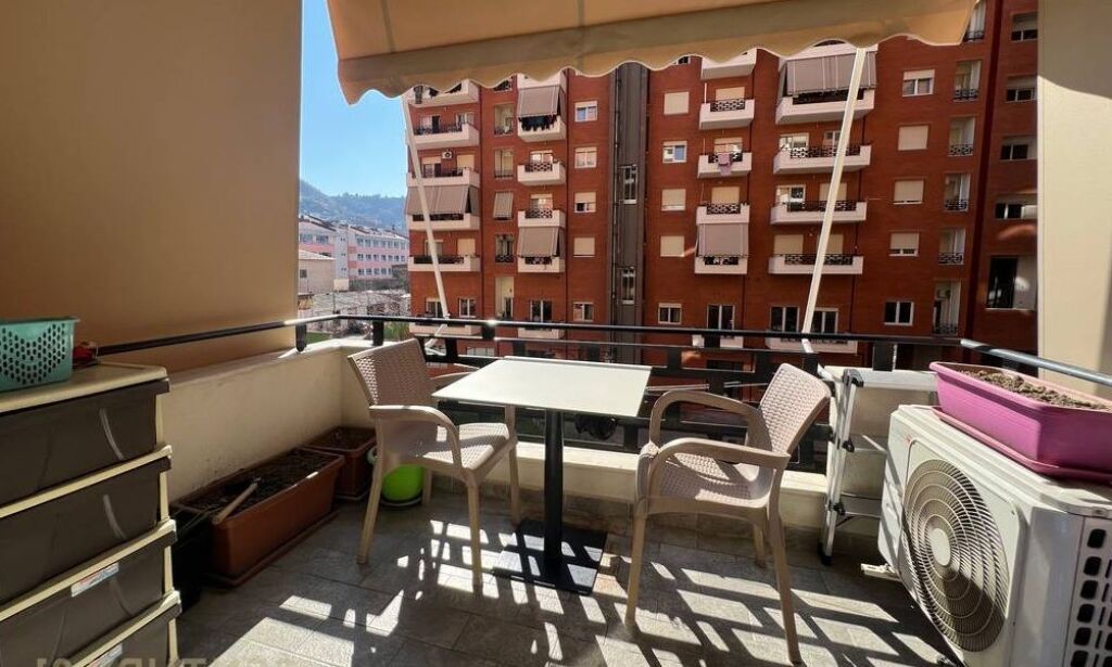 Affittasi 1+1 a Golden Park 3