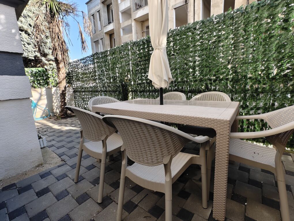 FOR SALE 1+1 APARTMENT WITH YARD IN GJIRI I LALZIT NEAR THE "INSIFA" COMPLEX