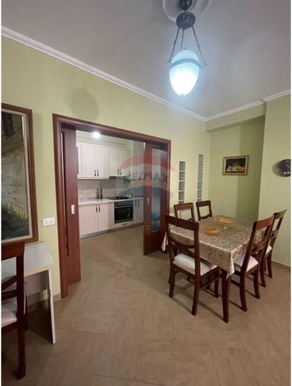 APARTAMENT 2+1 PER QIRA NE ASTIR !