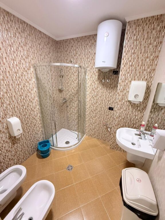 UFFICIO IN AFFITTO PRESSO IL COMPLESSO DELIJORGJI