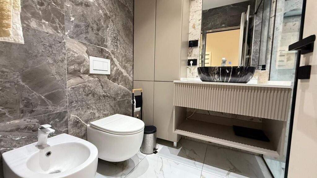 Jepet me qera 2+supermobilim pamje nga liqeni 1450 eu Kopshti zologjik