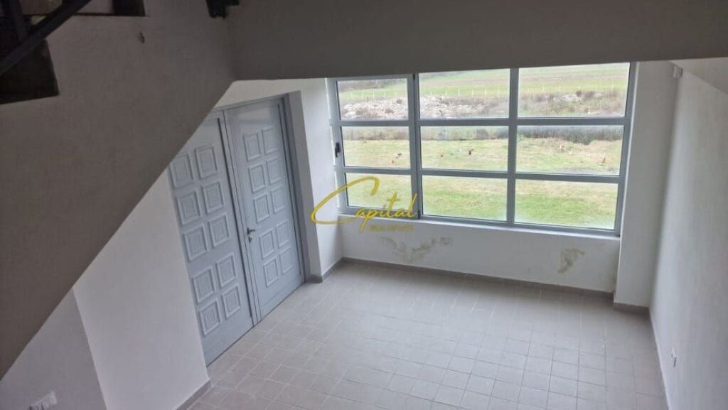 KAPANON ME QIRA 720 M2 RRUGA E PRUSHIT 2.200 EURO