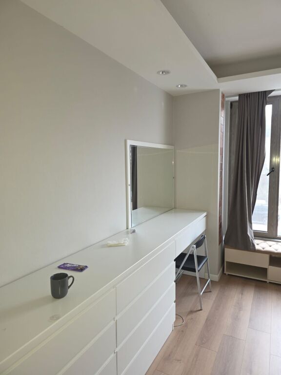 Shesim apartament 2+1 tek Radison Hotel, Liqeni i Thate